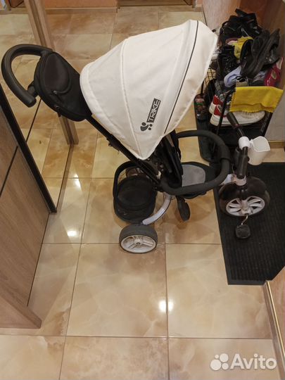 Трëхколесный детский велосипед с тростью