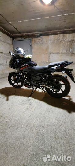 Мотоцикл Bajaj pulsar 180
