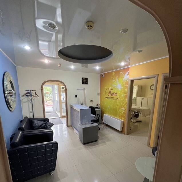 Кабинет в сашоне красоты, 24 м²