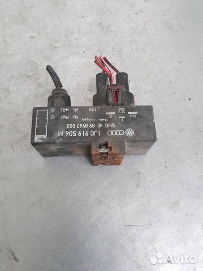 Реле электровентилятора Skoda Roomster 2008