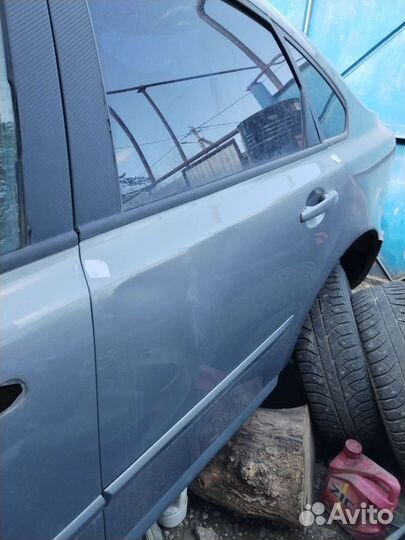 Задняя левая дверь volvo s40 2004-2012