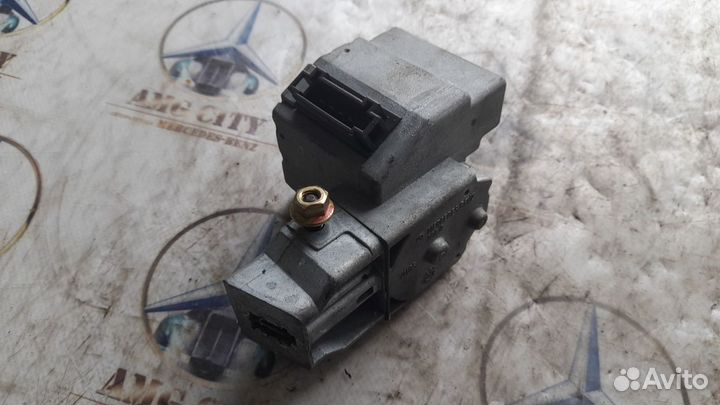 Мерседес E-Класс Блокиратор рулевой колонки