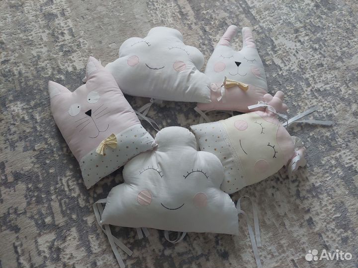 Бортики в детскую кроватку для девочки