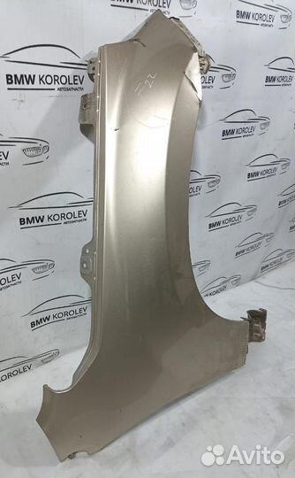 Крыло переднее правое (без отверстия под ПОВТОРИТЕ