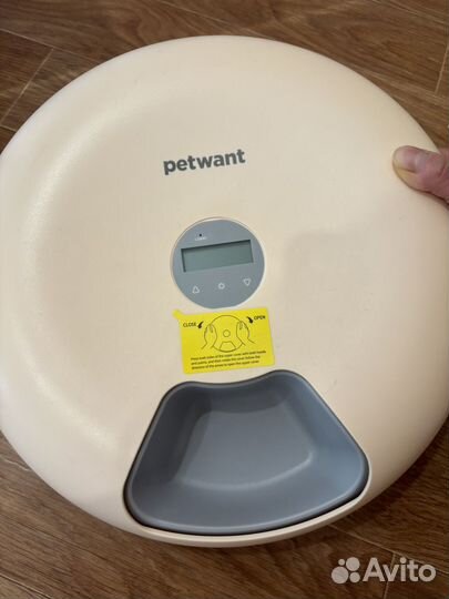 Кормушки для кошек автоматические