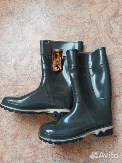 Резиновые сапоги новые