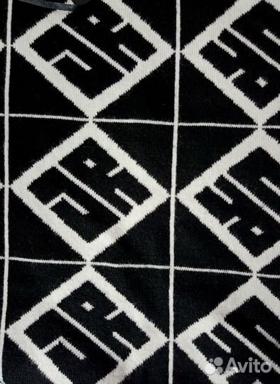 Шарф John Richmond.NEW