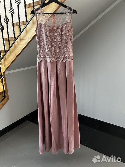 Платье вечернее