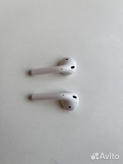 Airpods 1 поколения. Оригинал