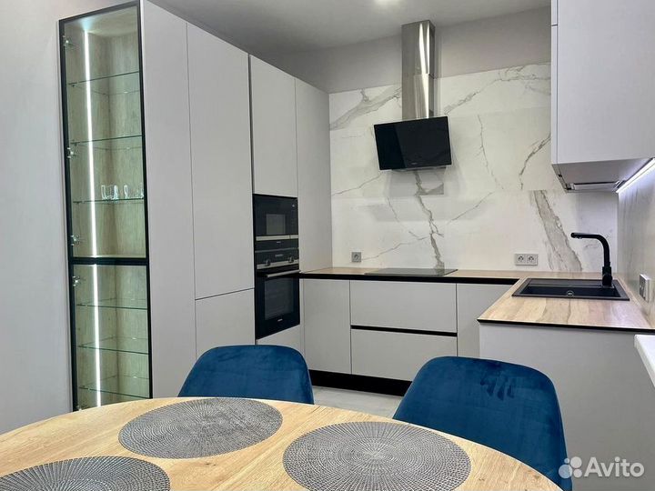 Кухня современная на заказ. Доставка и сборк