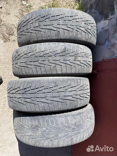 Nokian Tyres Hakkapeliitta R 215/60 R17