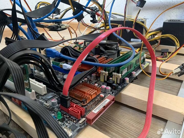 Тушка Майнинг фермы вместе с комплектующими