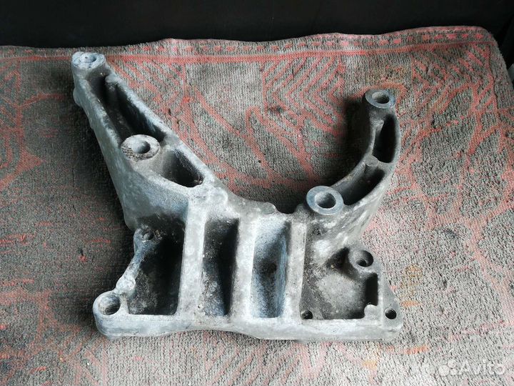 Кронштейн генератора Форд Фокус 1