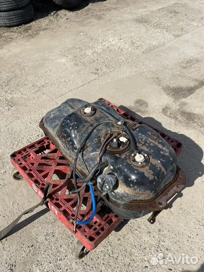 Бак топливный Mitsubishi Pajero Sport 1