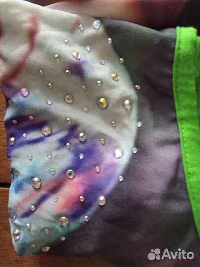 Футболка со стразами