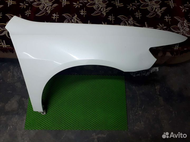 Продам крылья хонда аккорд