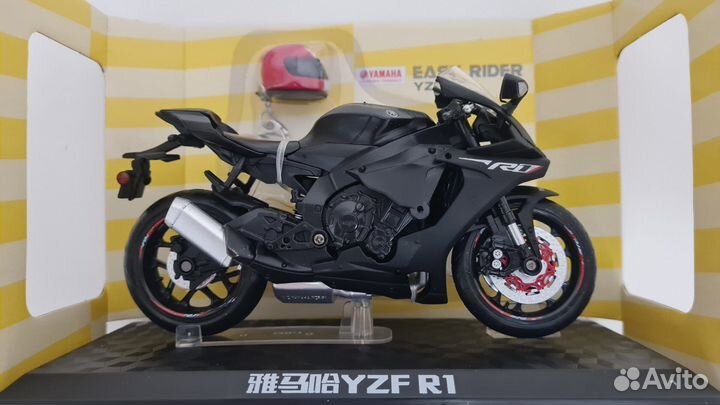 Модель мотоцикла Yamaha YZF-R1