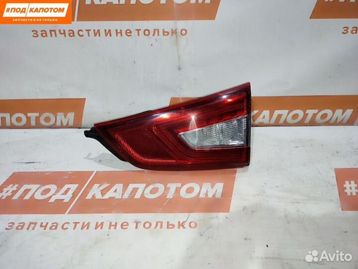 Фонарь крышки багажника правый Nissan Qashqai 2