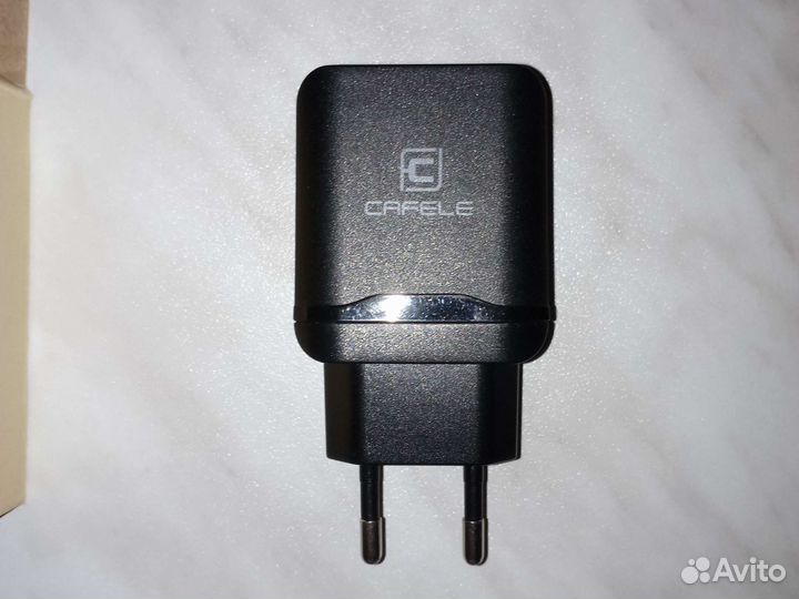 Зарядное устройство и USB кабель