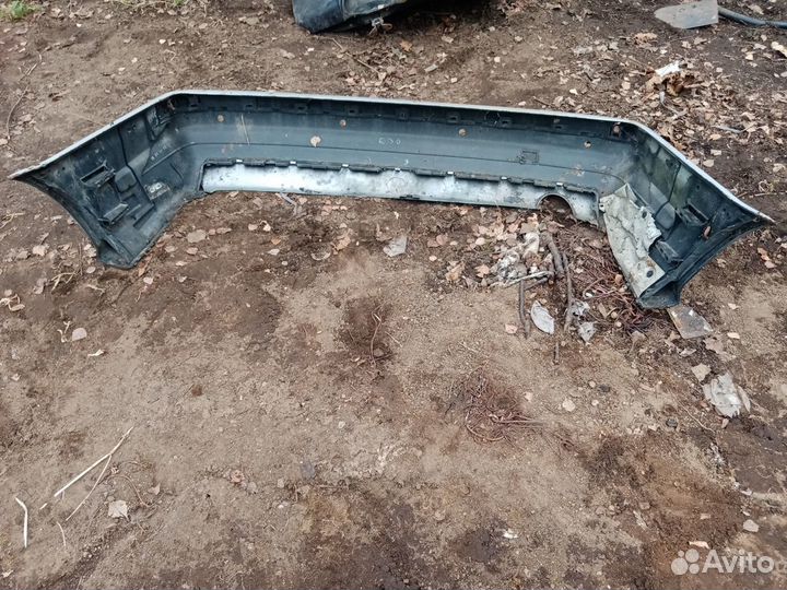 Бампер задний на бмв е36 93г