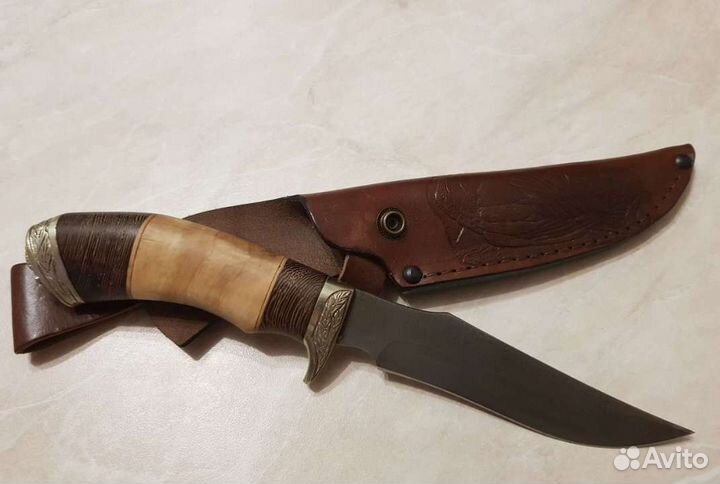 Нож из дамасской стали