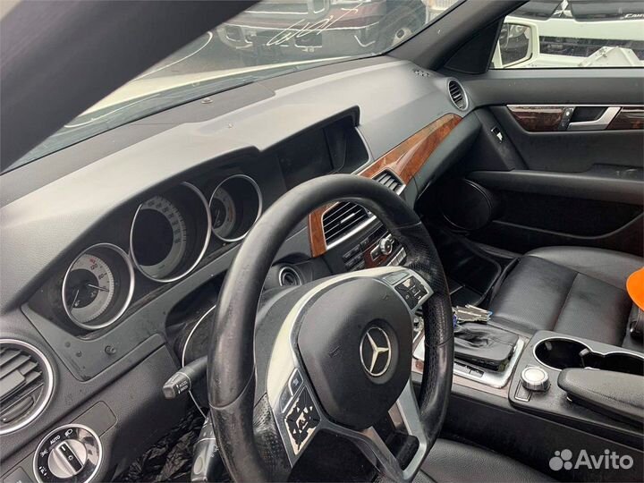 Разбор на запчасти Mercedes C W204