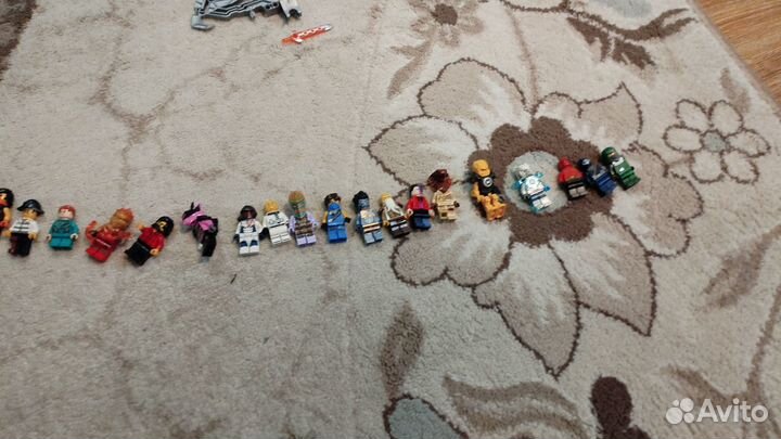 Продаю лего
