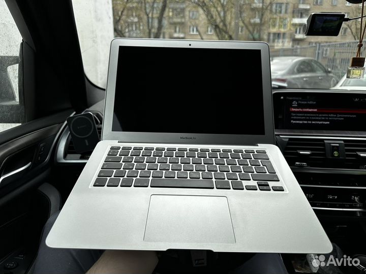 MacBook Air 13-inch, 2015 идеал (i5/4/128)