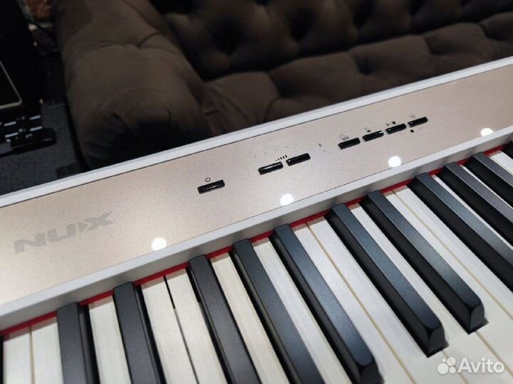 Цифровое Пианино Nux + Аксессуар