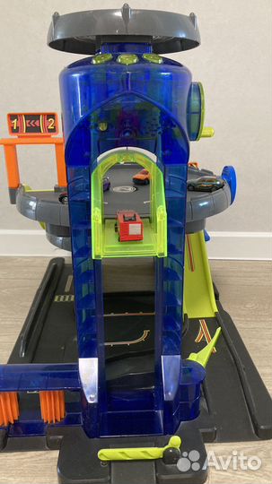 Большой гараж многоуровневая парковка ELC