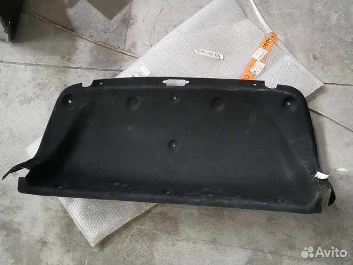 Обшивка крышки багажника Renault Fluence