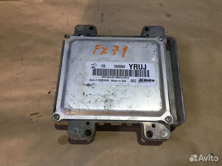 Блок управления двигателем Chevrolet Tahoe III