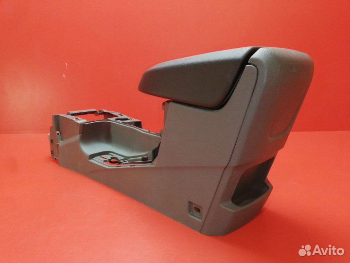 Консоль между сидений Ford Focus CB4 qqdb 2009