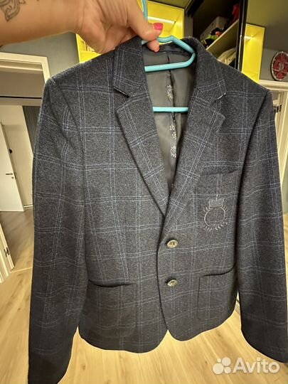 Пиджак, рубашки, водолашки для мальчиков