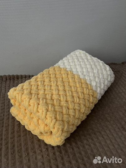 Теплый вязанный плед