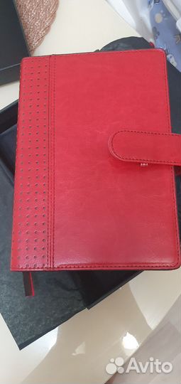 Ежедневник-органайзер и ручка (новое)