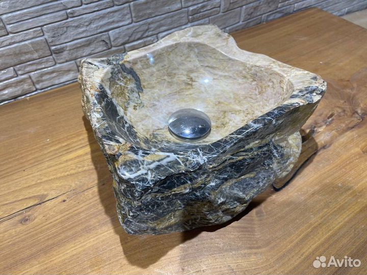 Дизайнерская раковина из натурального камня