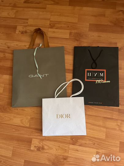 Пакеты Цум Chanel VS шопер Uniqlo пыльник 12 Stor