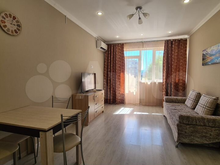 2-к. квартира, 45 м², 1/16 эт.