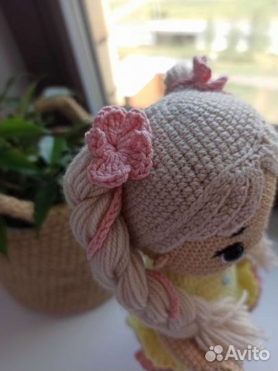 Вязаная кукла