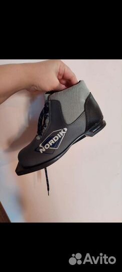 Лыжные ботинки