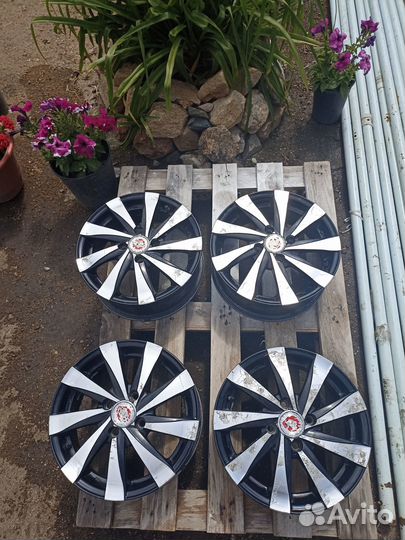 Продам литые диски R14