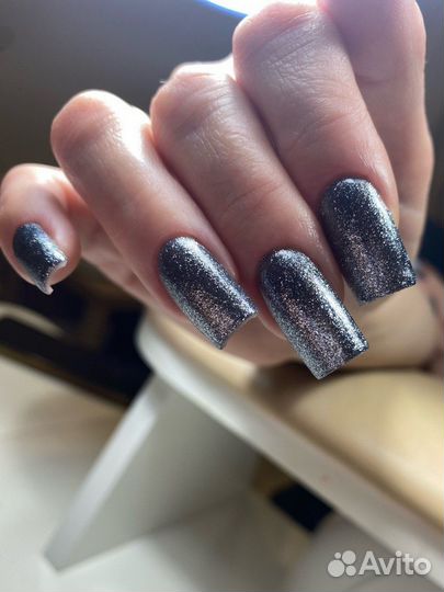 Модель на маникюр