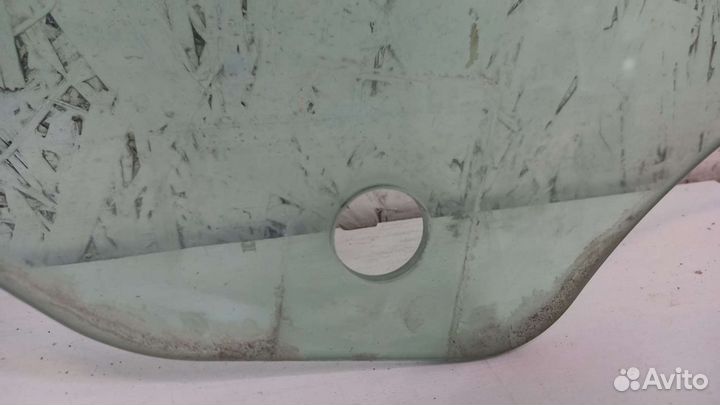 Стекло передней правой двери Volkswagen Toureg 1