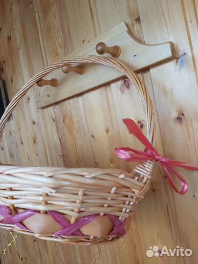 Продаю Корзинку из соломки