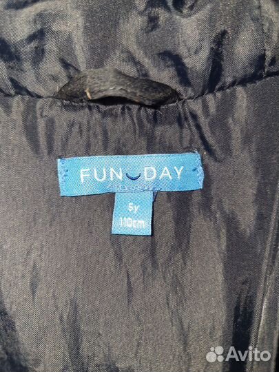 Куртка осенняя для девочки 110 рр