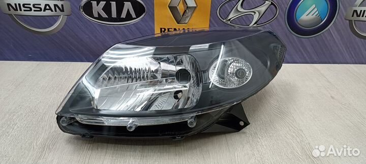 Фара Renault sandero stepway Лев