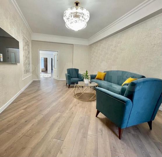 2-к. квартира, 93 м², 6/16 эт.