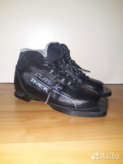 Лыжные ботинки классические