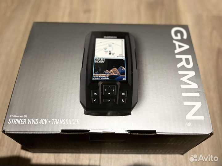 Эхолот Garmin striker Vivid 4cv